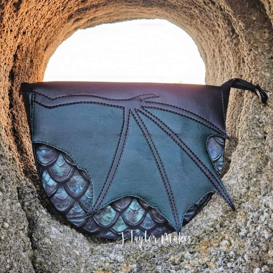 Luna Pouch - Green Dragon